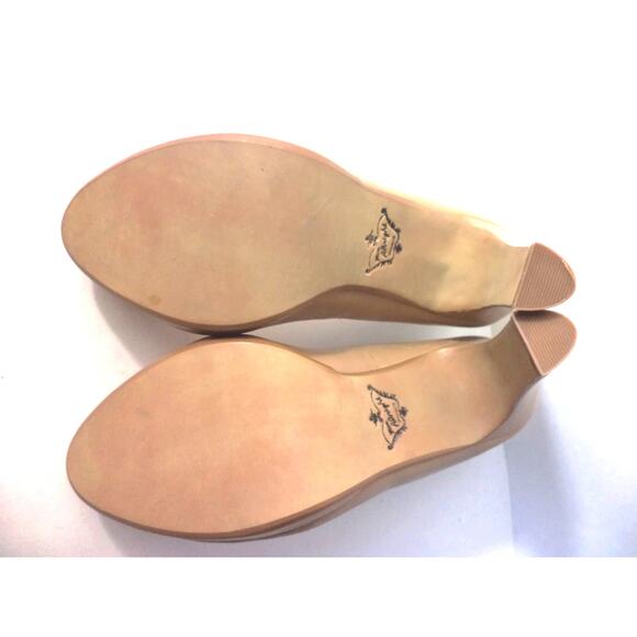 MISS ALBRIGHT US 7M Beige Leather Classic Pump Heel Gold Gift Bow Anthropologie - Picture 6 of 8